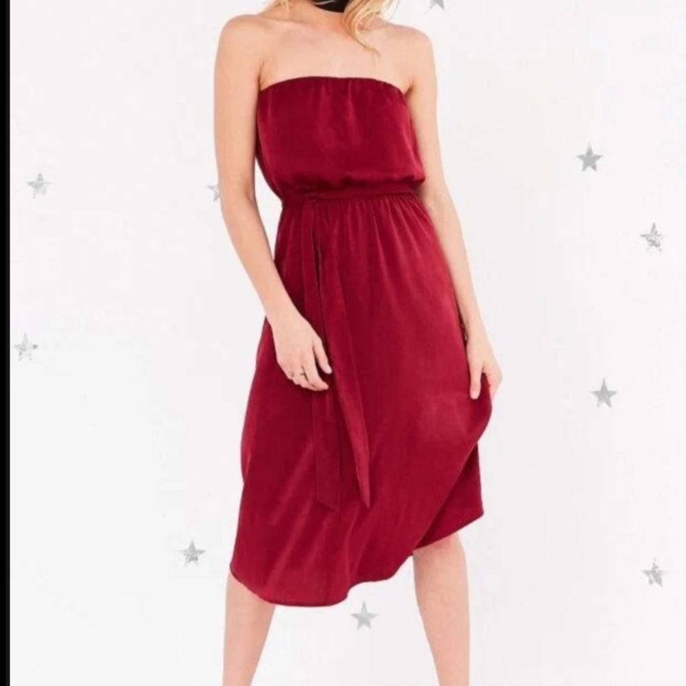Strapless scarlet dress